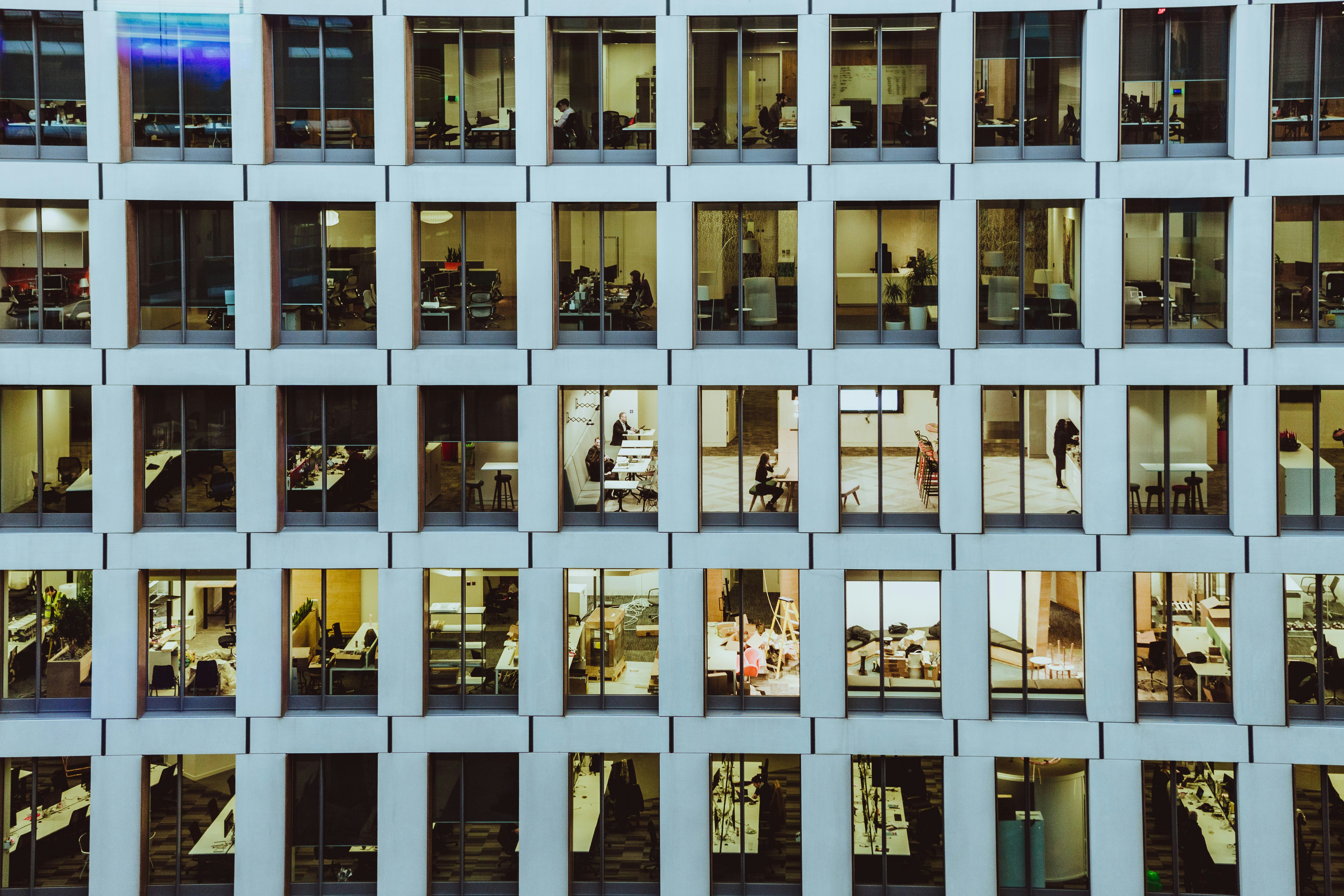 Best Serviced Offices London Guide by Area with Costs, Amenities and Commuter Fit